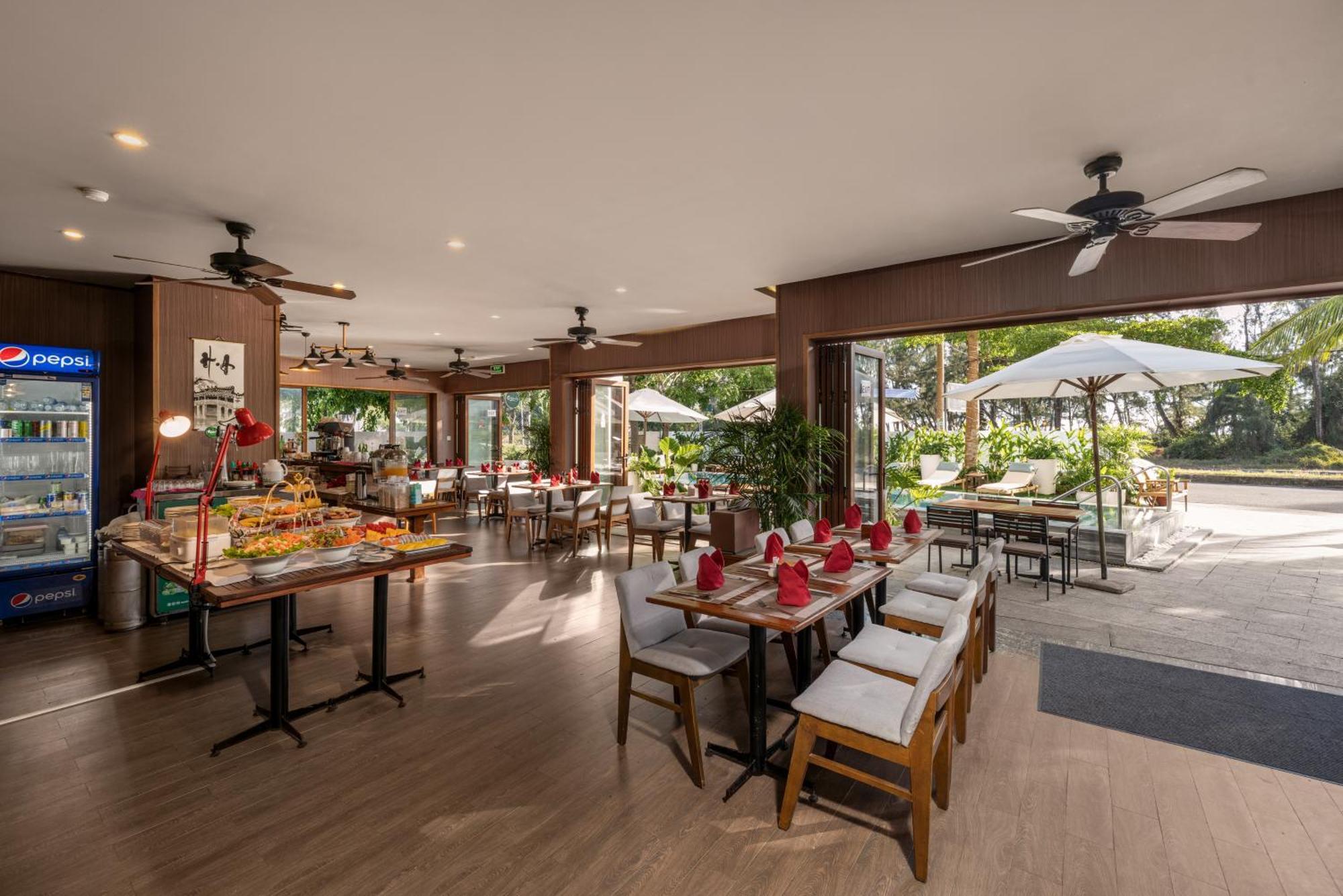Hoi An Ocean Front Hotel Exterior photo