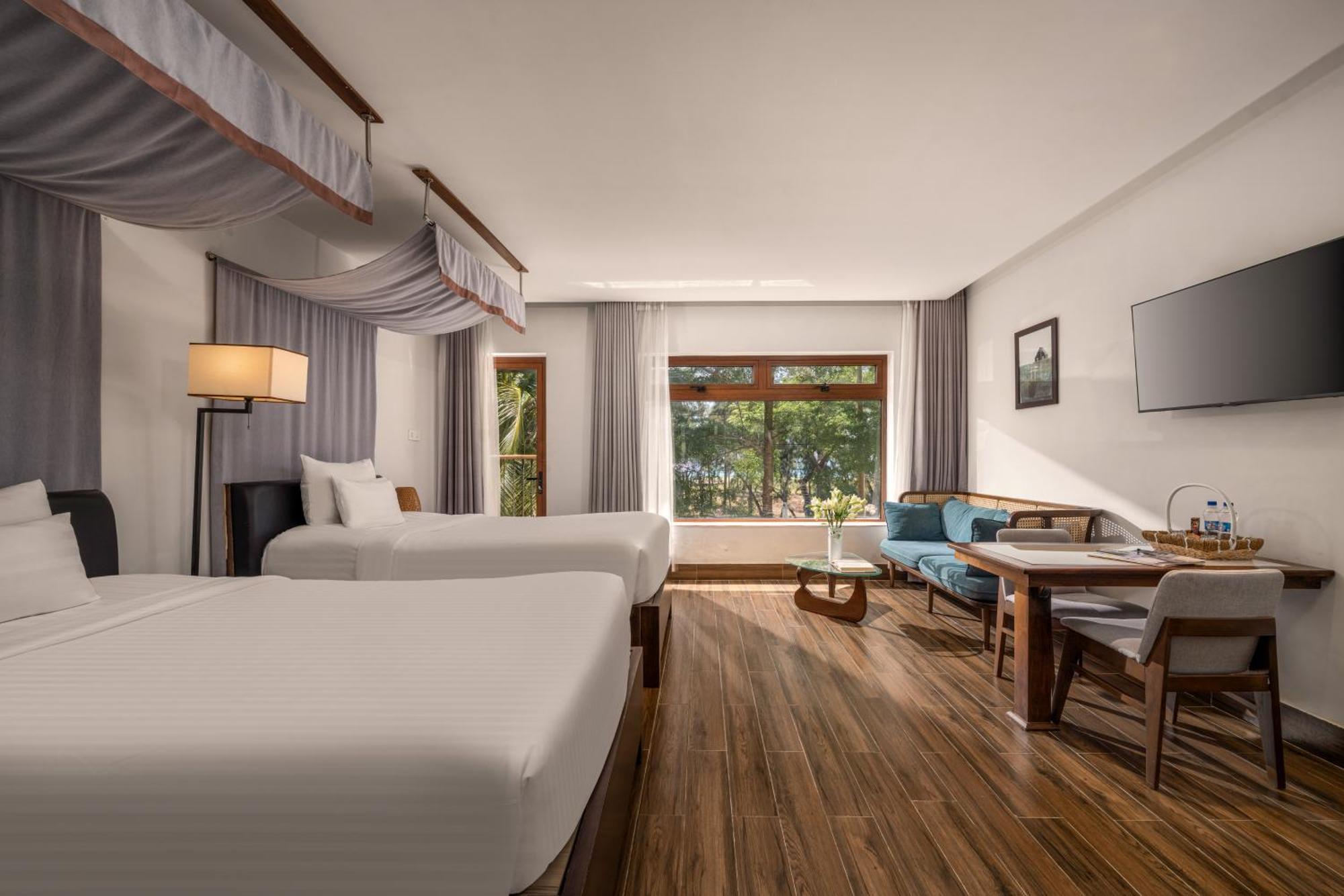 Hoi An Ocean Front Hotel Exterior photo